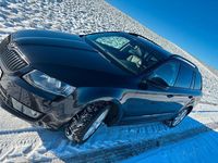 Gebraucht Skoda Octavia Elegance 181 PS (133 kW) 2014 Schwarz Kleinwagen