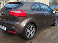 Gebraucht Kia Rio 90 PS (66 kW) 2013 Braun Limousine
