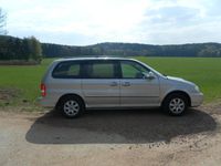 Gebraucht Kia Carnival EX 144 PS (105 kW) 2004 Silber metallic Van / Kleinbus