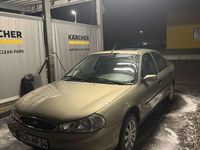 Gebraucht Ford Mondeo 95 PS (69 kW) 1999 Grün Limousine