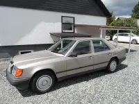 Gebraucht Mercedes 200 118 PS (86 kW) 1989 Other Limousine