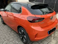 Usata Opel Corsa-e GS Line 100 kW (136 CV) 2022 Arancione Utilitaria