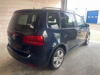 Gebraucht VW Touran Cup 140 PS (102 kW) 2015 Night blue metallic Van / Kleinbus