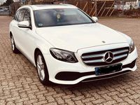 Gebraucht Mercedes E220 194 PS (142 kW) 2017 Weiß Limousine