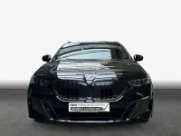 Gebraucht BMW 540 Performance 286 PS (210 kW) 2025 Black sapphire metallic Kombi