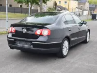 Second-hand VW Passat Sportline 160 CP (117 kW) 2008 Negru Berlinǎ