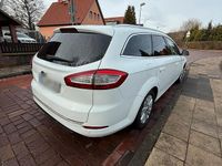 Usata Ford Mondeo 140 CV (102 kW) 2014 Bianco Station wagon