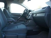 Gebraucht VW Caddy Maxi Trendline 110 PS (80 kW) 2016 Grün Van / Kleinbus