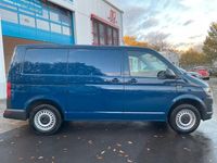Gebraucht VW T6 140 PS (102 kW) 2015 Deep ocean blue Van