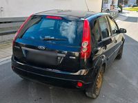 Gebraucht Ford Fiesta 90 PS (66 kW) 2006 Schwarz Kleinwagen