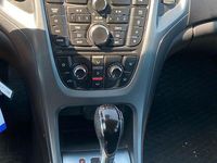 Gebraucht Opel Astra Edition 165 PS (121 kW) 2013 Silber Kombi