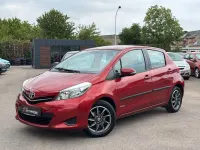 Gebraucht Toyota Yaris Life 99 PS (72 kW) 2011 Rot Kleinwagen
