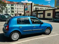 Używany Renault Clio II 98 KM (72 kW) 2001 Niebieski Hatchback