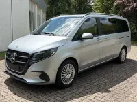 Gebraucht Mercedes V250 Style 190 PS (139 kW) 2025 Silber Van / Kleinbus