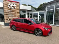 Neu Toyota Corolla 178 PS (130 kW) 2025 Rot Kombi