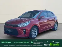 Gebraucht Kia Rio Spirit 101 PS (74 kW) 2017 Signal red Limousine
