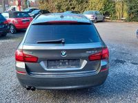 Gebraucht BMW 520 184 PS (135 kW) 2014 Grau Kombi