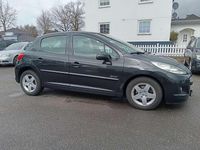 Gebraucht Peugeot 207 Forever 95 PS (69 kW) 2012 Farbe schwarz obsidien/metalli Kleinwagen