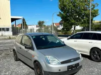Gebraucht Ford Fiesta 60 PS (44 kW) 2004 Silber Kleinwagen