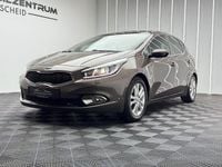 Gebraucht Kia Ceed Spirit 135 PS (99 kW) 2015 Kleinwagen