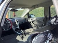Gebraucht Opel Astra 140 PS (102 kW) 2011 Grau Limousine