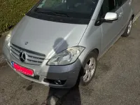 Gebraucht Mercedes A180 109 PS (80 kW) 2009 Silber Van / Kleinbus