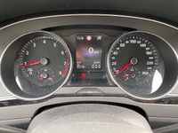 Gebraucht VW Passat IQ Drive 150 PS (110 kW) 2022 Pyritsilber metallic (metallic) Kombi