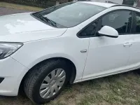 Gebraucht Opel Astra Selection 116 PS (85 kW) 2016 Weiß Kombi