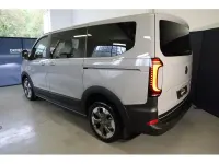 Gebraucht VW Caravelle Life 150 PS (110 kW) 2025 Grau Van