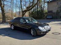 Gebraucht Mercedes E220 150 PS (110 kW) 2006 Schwarz Limousine