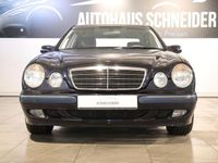 Second-hand Mercedes E200 Elegance 143 CP (105 kW) 2001 Albastru Berlinǎ