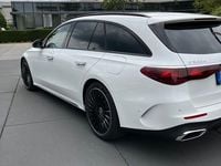 Gebraucht Mercedes E300 Advanced 204 PS (150 kW) 2025 Weiß Kombi