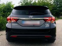 Gebraucht Hyundai i40 Premium 141 PS (103 kW) 2016 Schwarz Kombi