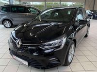 Gebraucht Renault Clio V Experience 101 PS (74 kW) 2020 Black pearl schwarz Kleinwagen