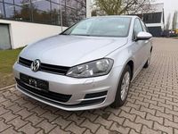 Gebraucht VW Golf VII Trendline 86 PS (63 kW) 2015 Reflexsilber metallic Kleinwagen
