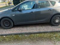 Gebraucht Opel Astra 131 PS (96 kW) 2012 Grau Limousine