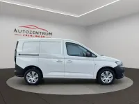 Second-hand VW Caddy 102 CP (75 kW) 2023 Alb Monovolum