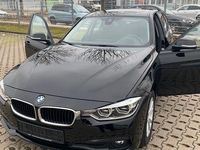 Gebraucht BMW 320 Advantage 190 PS (139 kW) 2018 Schwarz Kombi