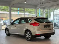 Używany Ford Focus Trend 101 KM (74 kW) 2015 Szary Sedan/Limuzyna