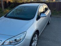 Second-hand Opel Astra 120 CP (88 kW) 2011 Argintiu Berlinǎ