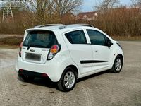 Gebraucht Chevrolet Spark 80 PS (58 kW) 2011 Weiß Kleinwagen
