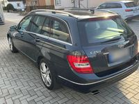 Gebraucht Mercedes C250 203 PS (149 kW) 2013 Schwarz Kombi
