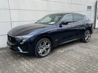 Gebraucht Maserati Levante 430 PS (316 kW) 2020 Dunkelblau metallic SUV