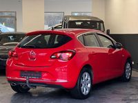 Gebraucht Opel Astra Exklusiv 165 PS (121 kW) 2014 Rot Limousine