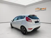 Gebraucht Ford Fiesta Trend 80 PS (58 kW) 2014 Weiß Kleinwagen