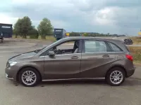 Gebraucht Mercedes B200 136 PS (100 kW) 2013 Grau Kleinwagen
