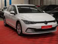 Gebraucht VW Golf VIII Life 150 PS (110 kW) 2024 Weiß Limousine