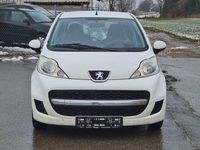 Gebraucht Peugeot 107 Filou 68 PS (50 kW) 2011 Weiß Kleinwagen