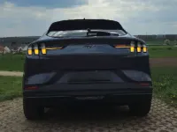 Usata Ford Mustang Mach-E 197 kW (269 CV) 2021 Blu SUV