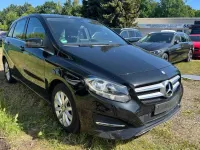 Gebraucht Mercedes B180 Style 122 PS (89 kW) 2016 Schwarz Kleinwagen